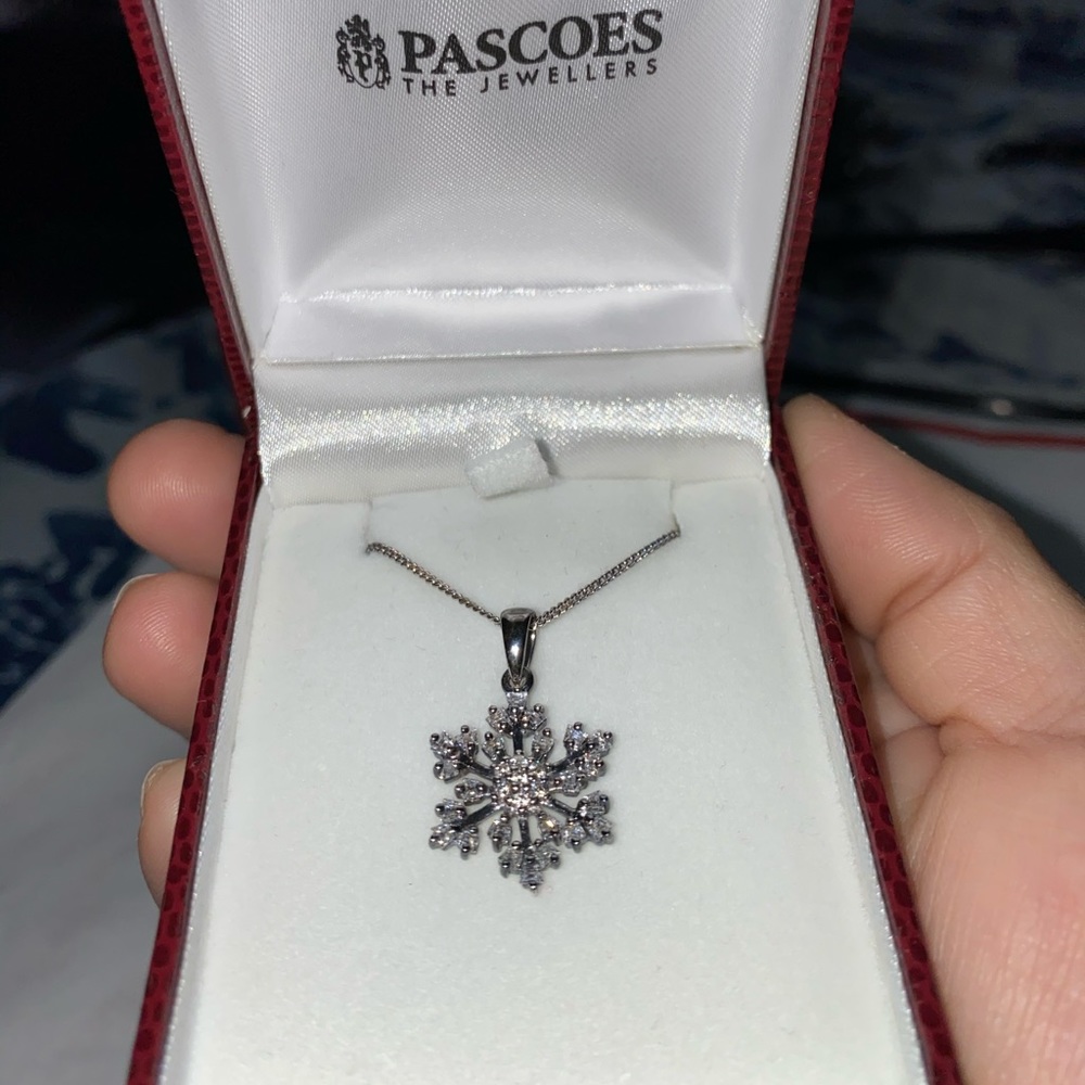 snowflake necklace